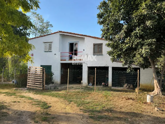 Sarrià de Ter (Girona) | Masía tradicional catalana para rehabilitar con finca rústica de 7.878 m2 — 9