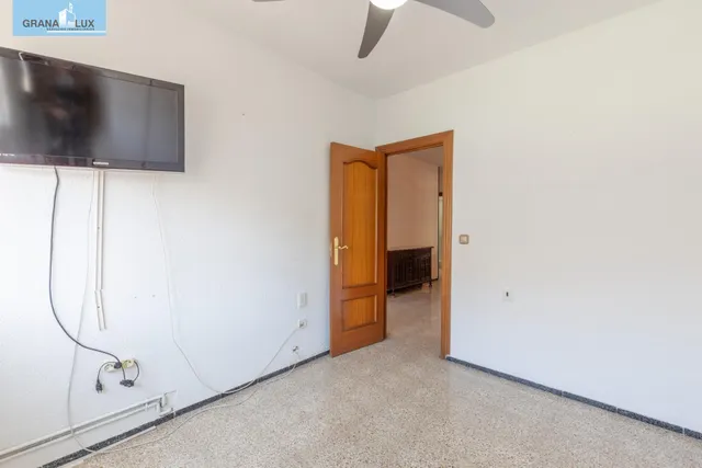 Estupendo piso  en la última planta en calle doctor azpitarte — 22