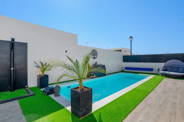 VILLA DE 4 DORMITORIOS Y 2 BAÑOS EN FORTUNA (MURCIA) — 13