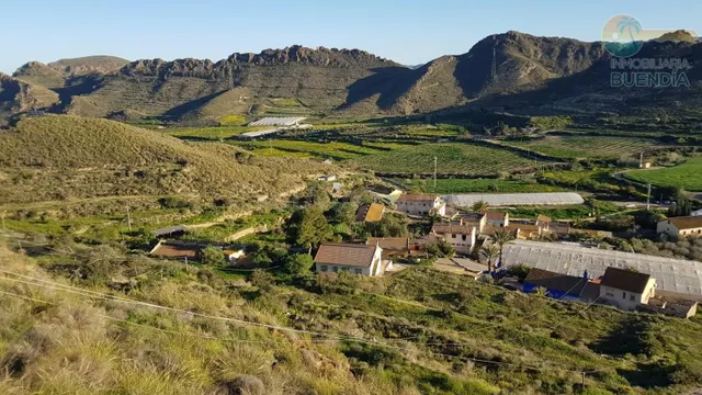 SOLAR CON TERRENO RUSTICO EN UGEJAR (MORATA) - foto 2