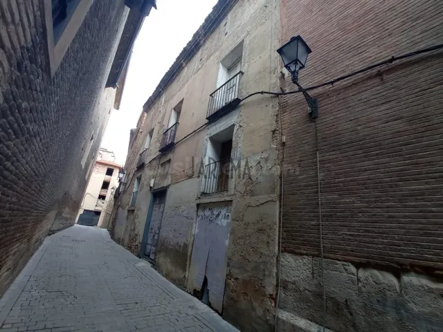 EDIFICIO PARA REHABILITAR EN EL CASCO VIEJO — 3