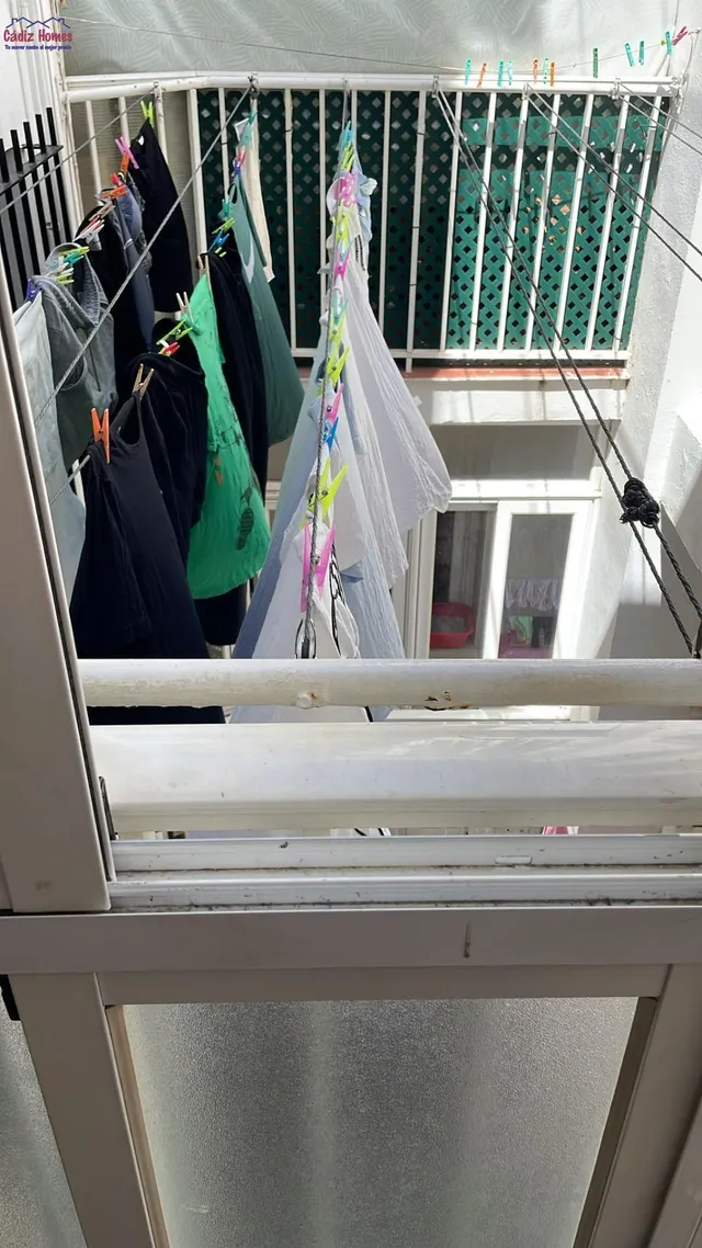 AMPLIA VIVIENDA A LOS PIES DE LA CALETA — 40