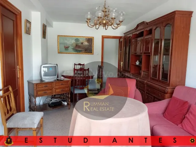 EST / Piso de CUATRO Dormitorios en Cartuja - foto 5