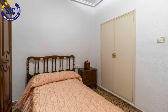 Amplio piso de 4 hab. en Avda. al Vedat, muy luminoso — 19