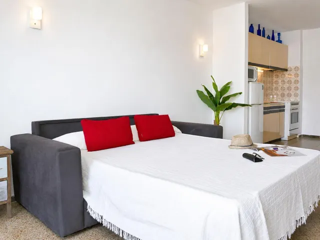 Apartamento con espectaculares vistas al canal, a 3 minutos de la playa de Empuriabrava — 7