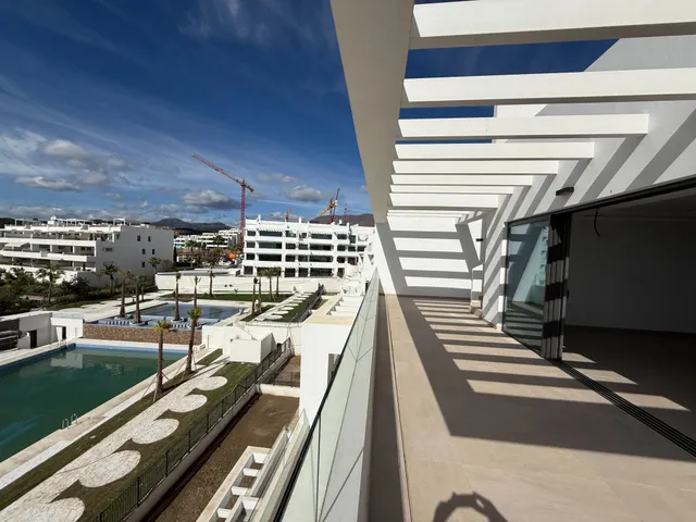 Ático de Lujo con Piscina Infinity Privada en Estepona — 18