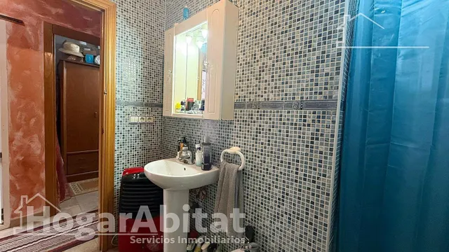 Amplia y luminosa casa con terraza y garaje — 31