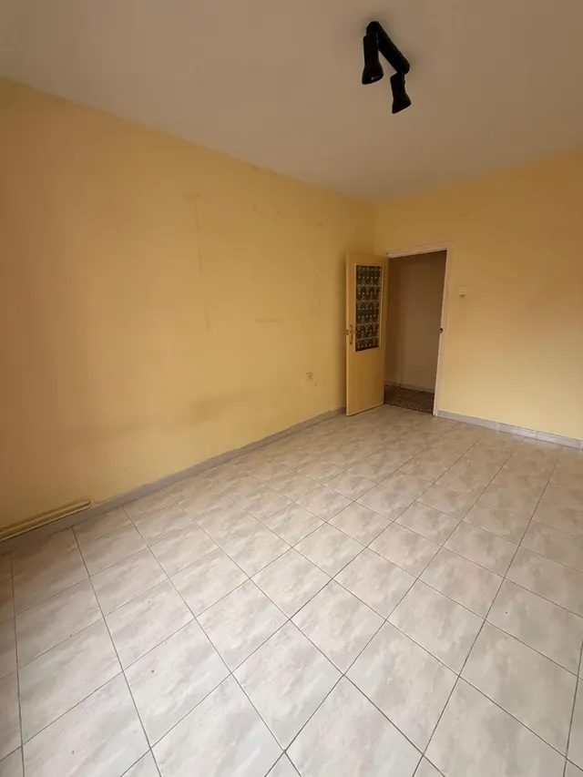 Oportunidad en Valladolid: Piso a Reformar en Rondilla - Santa Clara por solo €130,000 — 19