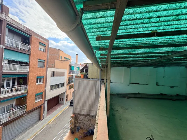 Fantastica Casa en Santa Margarida de Montbui  con almacen muy amplio y  dos terrazas solarium. — 7