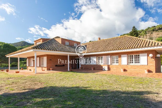 Espectacular casa con con 6.000m2 de parcela e impresionantes vistas al mar — 10