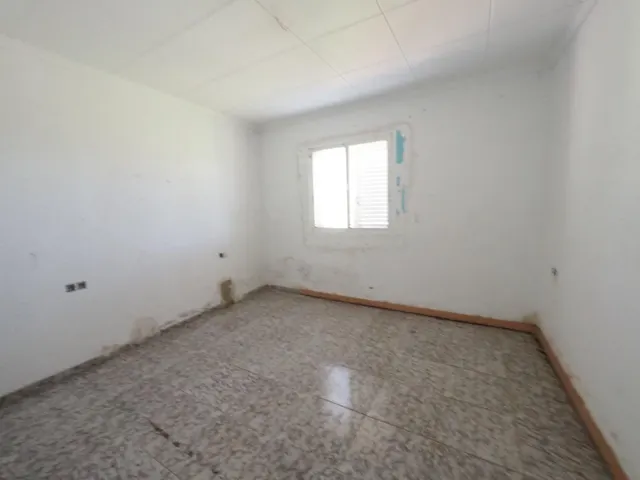 Se vende casa en Mediona, urbanización sant elies — 23
