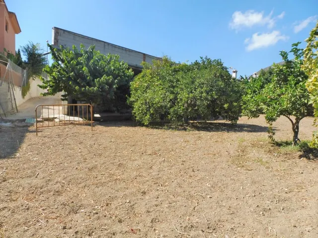 Chalet de 3 dormitorios con 2221m2 de parcela y vistas panorámicas — 22