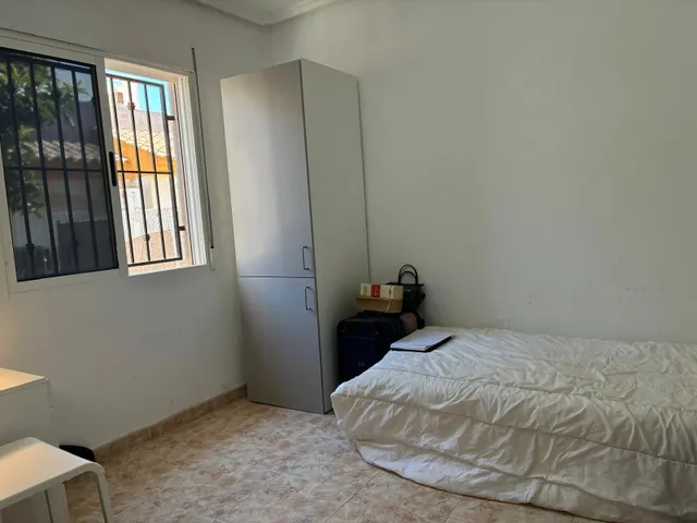 Gran bungalow adosado  en orihuela costa: 2 hab, 1 baño — 6