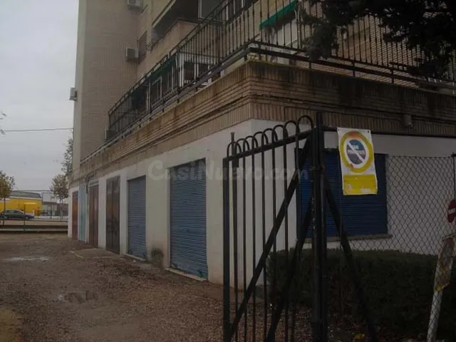 LOCAL COMERCIAL PARA CUALQUIER TIPO DE NEGOCIO ,CERCANA A HO - foto 2