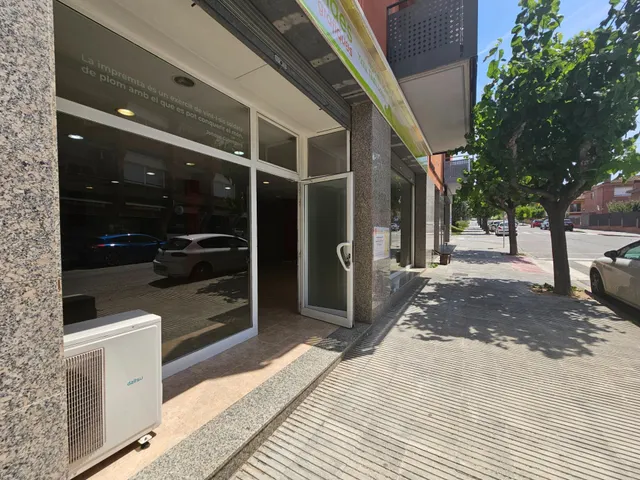 HOSTALRIC (AVDA FORTALESA): AMPLIO LOCAL  DIÁFANO EN ALQUILER CON GRAN FACHADA ACRISTALADA — 8