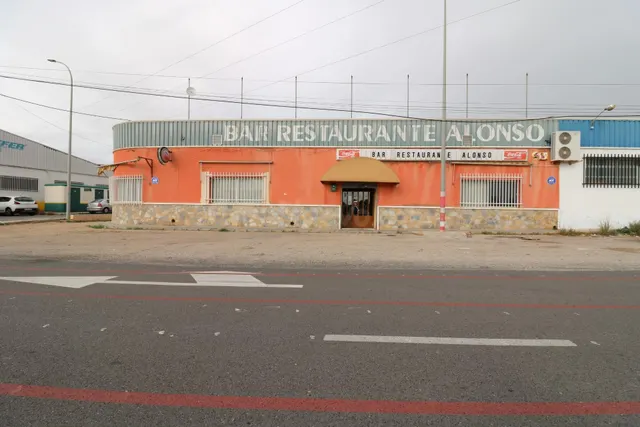 PARCELA URBANA CON construcción DE 500 METROS PARA USO HOSTE - foto 2