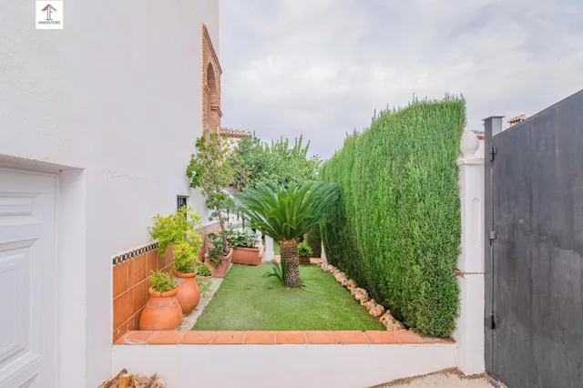 ¡AMPLIA CASA DE 4 DORMITORIOS, 3 BAÑOS Y CALEFACCIÓN CENTRAL EN LA ZUBIA! ✨ — 10