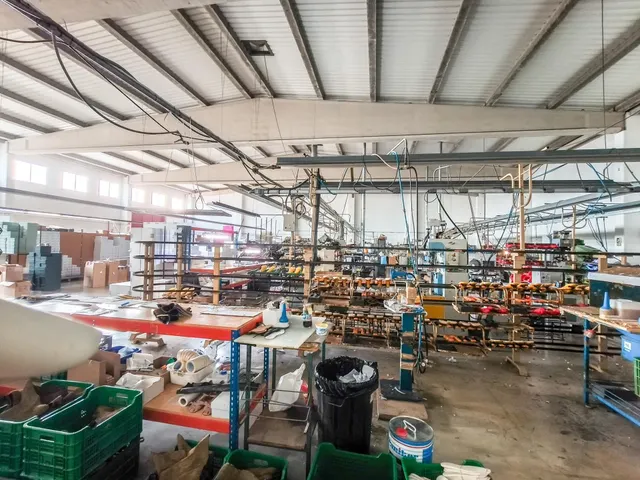 Nave Industrial de planta baja, de estructura de hormigón - foto 3