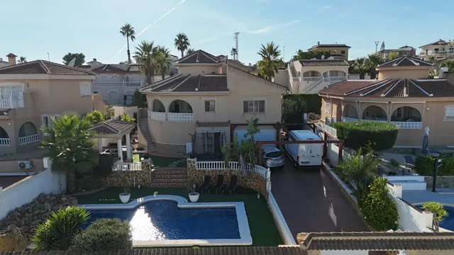 Villa 4 habitaciones 219m² en venta - Doña Pepa — 38