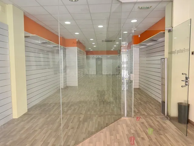 ALG792 - LOCAL COMERCIAL DE 140M2 EN LA CALLE COVADONGA DE A - foto 2