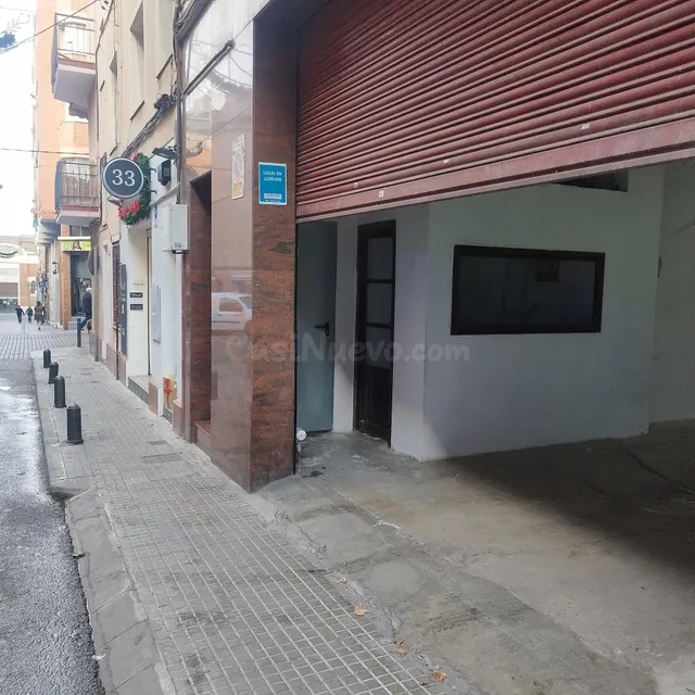 Local en alquiler en el centro de Santa Coloma - foto 3