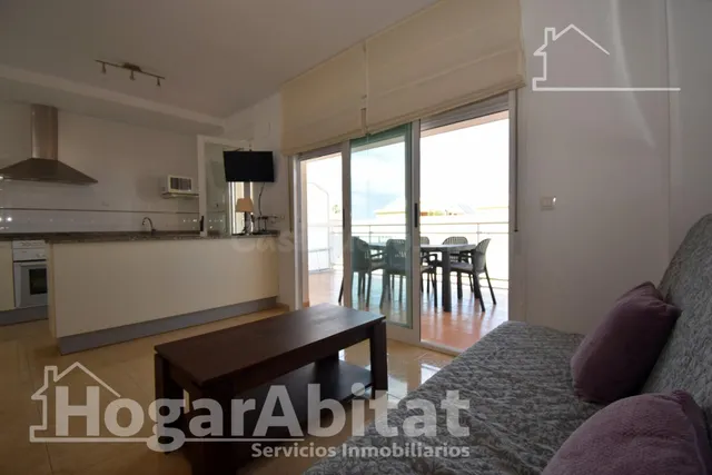Seminuevo con terraza, piscina y garaje cerca de la playa — 3
