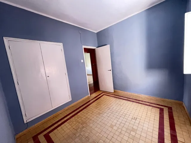 Estupendo piso de 4 habitaciones a reformar en el centro — 12