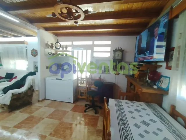 Casa vallada de 3 plantas — 4