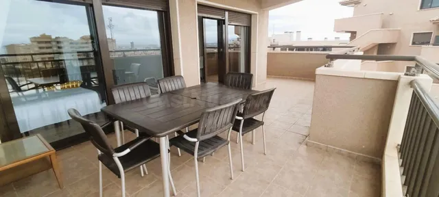 ALQUILER DE MAGNIFICO PISO CON VISTAS AL MAR — 5