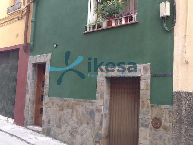 Venta de Casa en Falset, Tarragona. Activo Inmobiliario Sin 