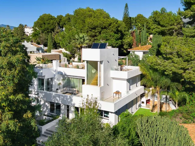 VILLA DE LUJO EN NUEVA ANDALUCIA, MARBELLA - foto 2