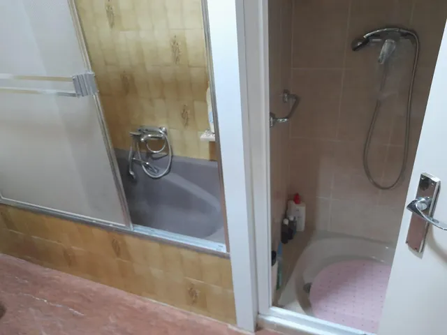 OPORTUNIDA GRAN CASA DE PUEBLO CON VIVIENDA UNIFAMILIAR Y NAV ES ANEXAS — 19
