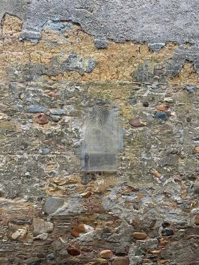 SE VENDE CASA DE PIEDRA CON TERRENO EN IGLESIA DE CAMPO - foto 3