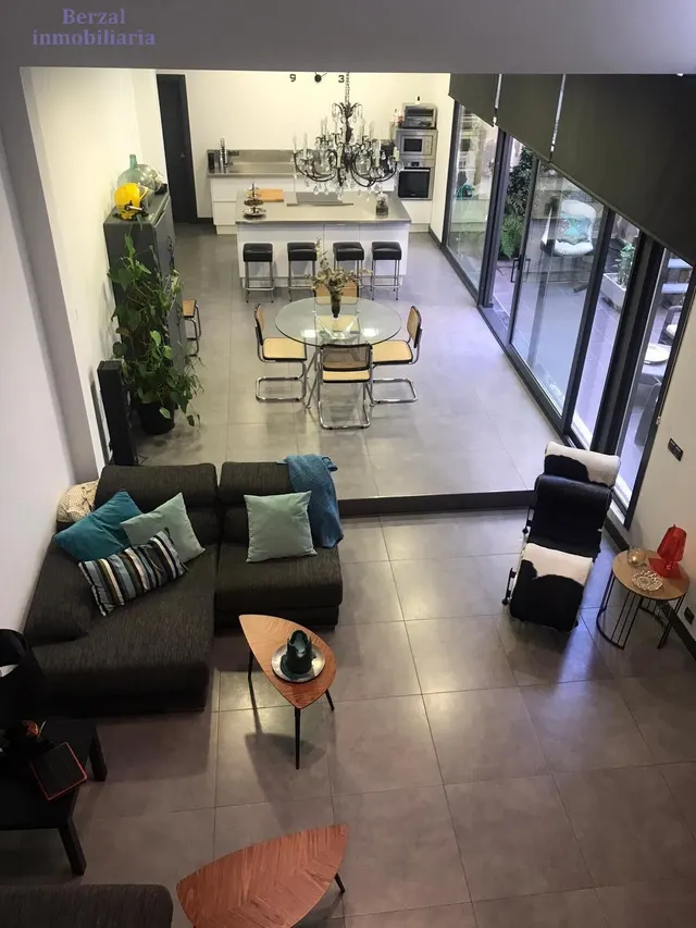 Vivienda SINGULAR en el centro de Logroño.Planta baja, más dos. Terraza de sesenta metros y jardin con pozo. — 10
