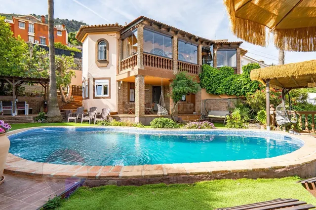 Chalet independiente en venta en Alhaurín de la Torre – Zona