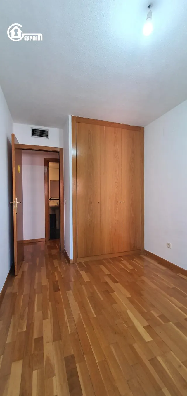 Gespain actividades inmobiliarias ofrece vivienda en venta en zona av. de los poblados — 43