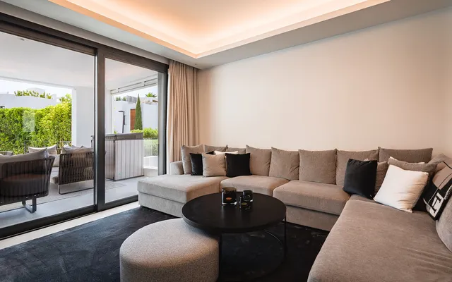 Chalet 7 habitaciones 913m² en venta - Marbella — 7