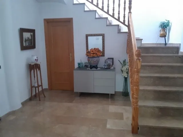 Casa vallada en la ciudad — 21