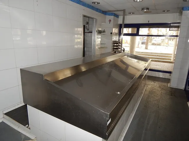 ETXEA alquila local de 44 m2 en Iturrama. — 2