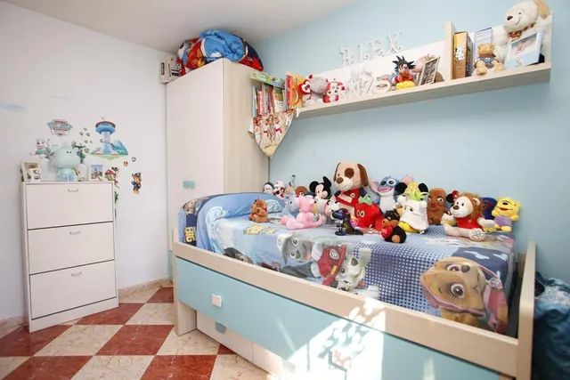 CHALET INDEPENDIENTE CON PISCINA EN LOS ÁNGELES — 31
