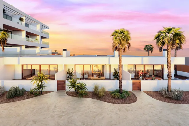 Apartamentos de nueva construcción con licencia turística a 300 m de la playa en Torrevieja — 38