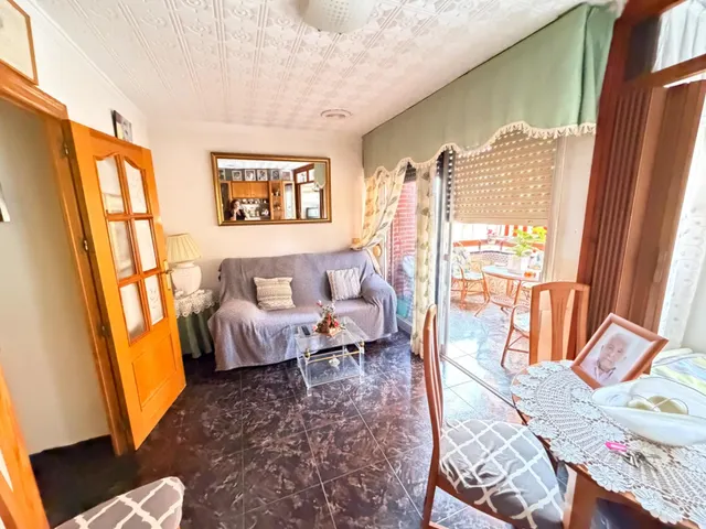 APARTAMENTO CON GRAN TERRAZA A UN PASO DEL MAR – PUERTO MAZA - foto 5