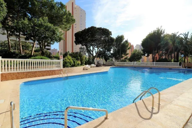 Apartamento reformado con 1 dormitorio en zona Rincon de Loix — 23