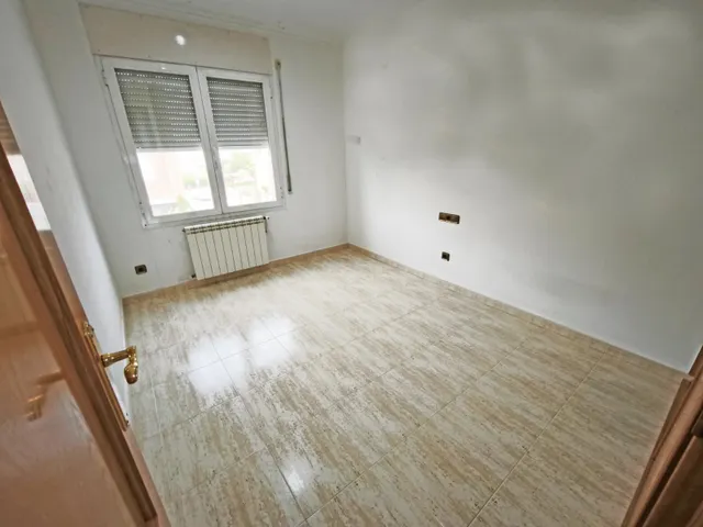 Casa adosada con terrazas y garaje en Benavent de Segrià — 24