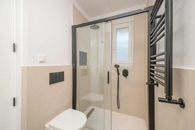 Elegante Vivienda en la Mejor Zona de Lista - foto 4