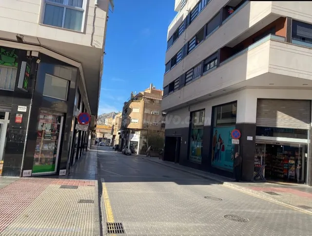¡INVERSORES! Solar Urbano de 310 m2 en Pleno Centro de Elda  - foto 4