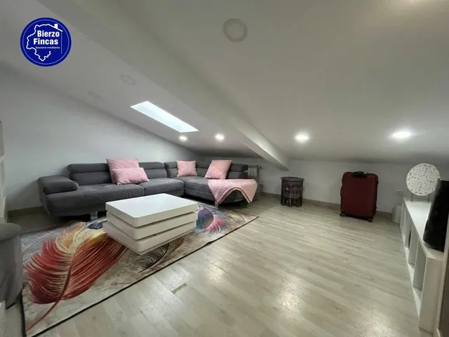 **se vende casa en Oviedo** — 8