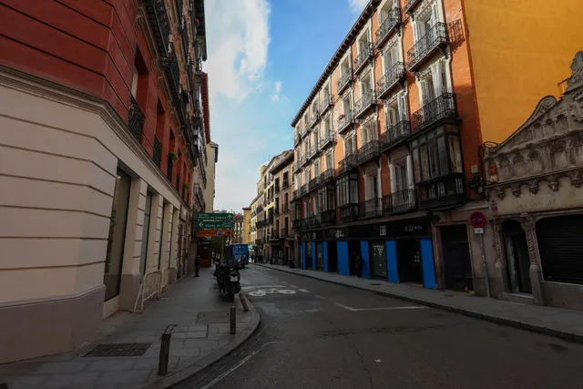 Piso en alquiler en calle de Concepción Jerónima 35, Madrid — 18
