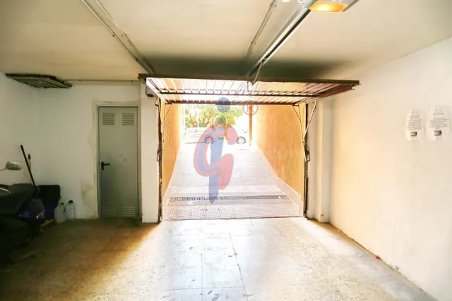 Parking 21m² en alquiler - MERCADONA — 4