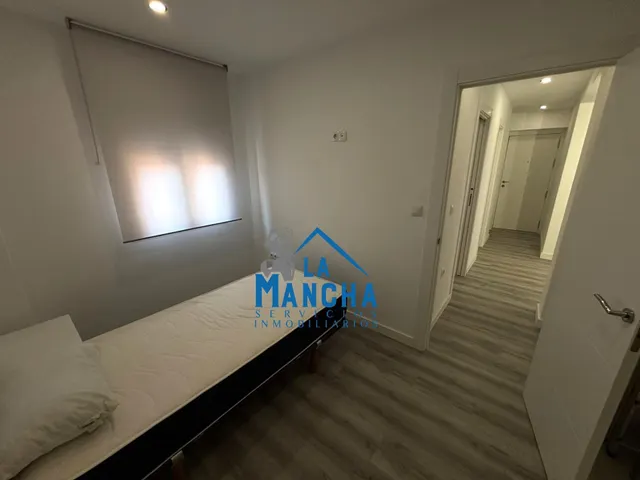 *720€ al mes* inmobiliaria la mancha alquila piso en zona centro de salud canal maria cristina de Albacete — 31